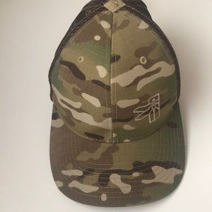 Multi Cam Hat